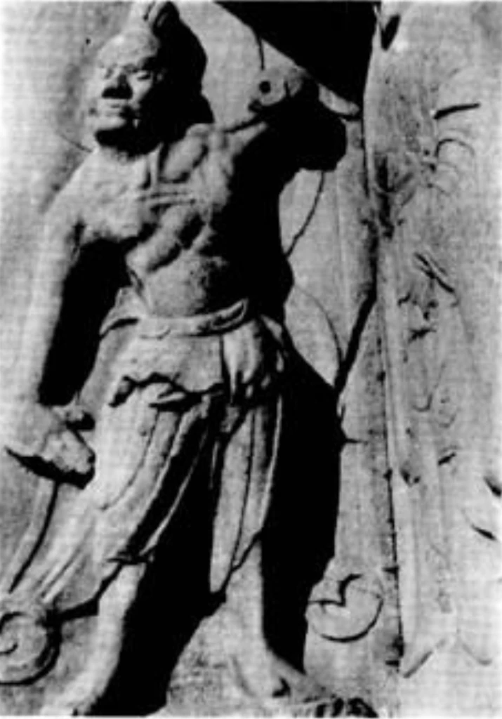 La estatua de Kumkang-Yuksa